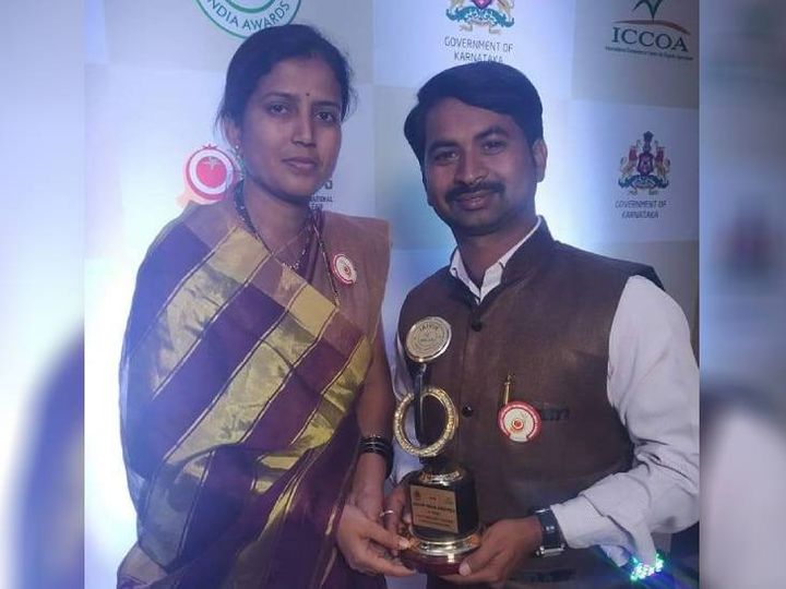 महाराष्ट्र के सांगली जिले में रहने वाले सचिन तानाजी येवले और उनकी पत्नी वर्षा सचिन येवले दोनों मिलकर ऑर्गेनिक फार्मिंग करते हैं। इसके लिए वे कई पुरस्कारों से सम्मानित भी हो चुके हैं। - Dainik Bhaskar