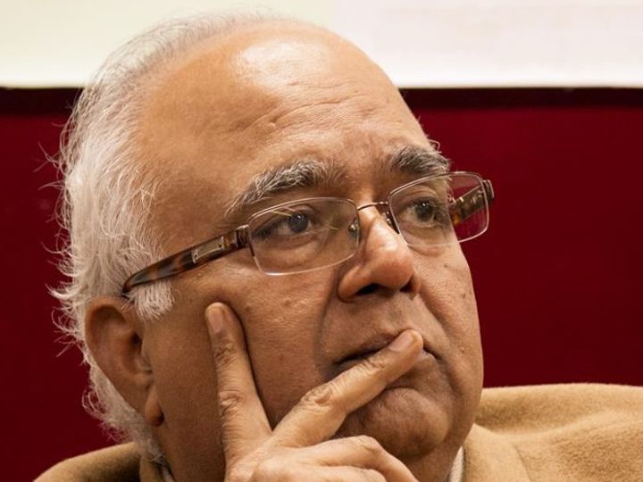 हरिदेव जोशी पत्रकारिता विश्विवद्यालय के कुलपति ओम थानवी ने सचिन पायलट को निशाने पर लिया है (फाइल फोटो) - Dainik Bhaskar