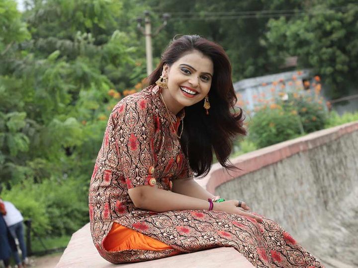 Attack on Fame singer Kajal Mehria in Modhera, atrocity case against 2 |  "મળ્યા માના આશીર્વાદ' ફેમ ગાયિકા કાજલ મહેરિયા પર મોઢેરામાં હુમલો, 2 સામે  એટ્રોસીટીનો ગુનો - Divya Bhaskar