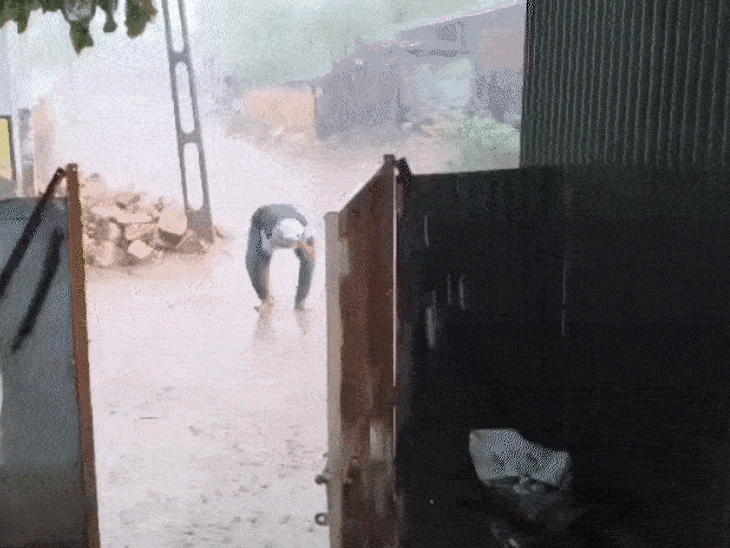 IMD issues heavy rain warning for South & Central Gujarat; Surat, Tapi ...