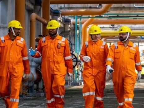 Recruitment for 2623 posts in ONGC; Last day for application today ...