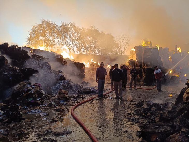 Massive fire engulfs Bhagwati paper mill in Kaladera