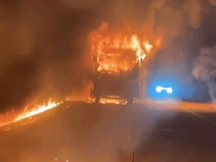 Raisen Bus Fire: Indore-Rewa Bus Gutted After Tyre Burst | Passengers Safe