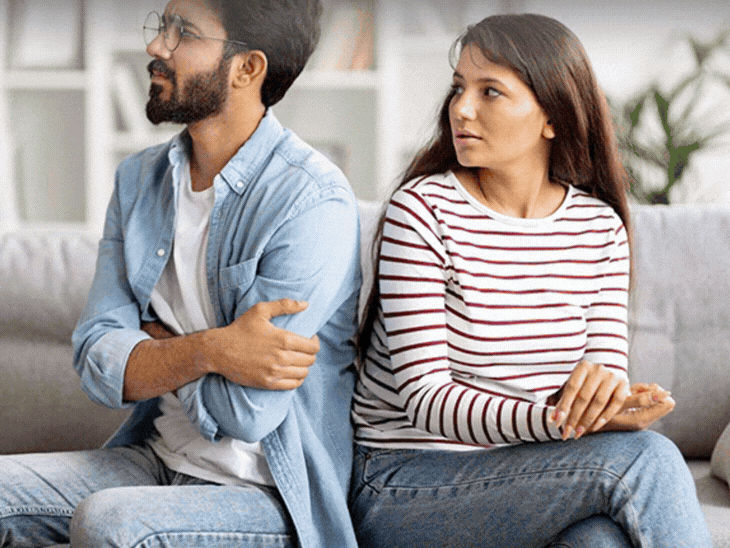 Love Scorecard? Boyfriends Tracking Makes Relationship Awkward | Noida