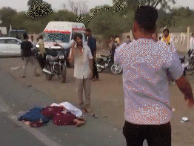 Rajgarh Horrific Crash: Mother & Son Killed | NH-52 Blocked