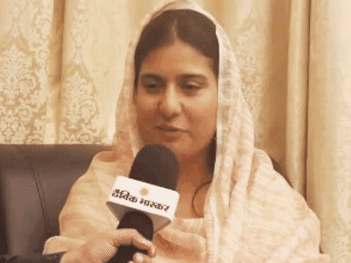 Iqra Hasan: Cockroach Party Rebellion & Marriage Plans | SP MP