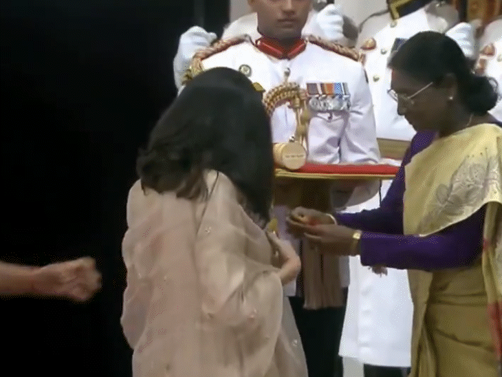 Padma Awards 2026: President Murmu Confers 65; 2 Padma Vibhushan
