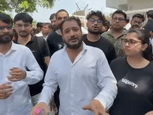 Jaipur NEET PG exam disrupted, computers repeatedly shut down: Students claim paper stopped 10 times in 2 hours; exam to be held again - Rajasthan News