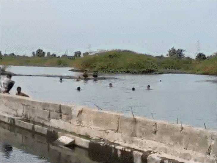 4 children, including boy visiting maternal uncle, drown in Rajkot: Body of 4th child found after 8 hours; funerals of 3 held from same lane - Rajkot News