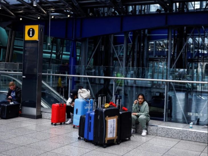 Airport Flight Disruption & Cancellations