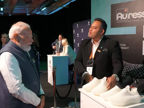 ‘Gujarati abroad tells Modi ‘Jai Shri Krishna’ in trembling voice’: Made Hanumanji idol, fortunes changed; Umesh Yadav also impressed - Ahmedabad News