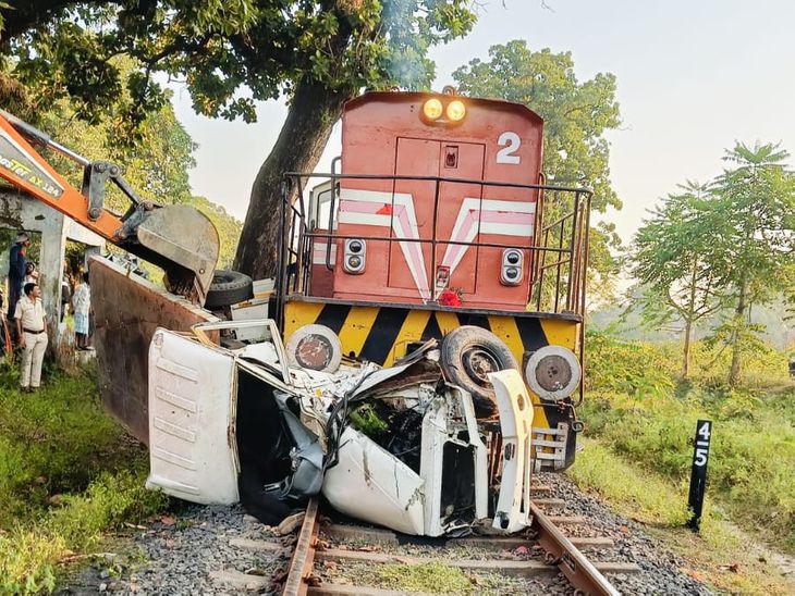 Anuppur Train Accident | Durga Idol Immersion Crash at Chachai Crossing