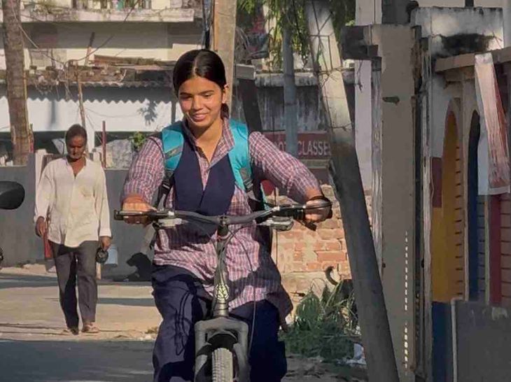 Gorakhpur Weather: Rain & Strong Winds Expected | Temperature Drops