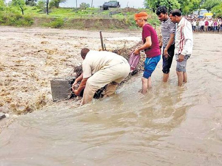 Rainfall in Malwa Nimad, IndaBetul National Highway closed for 4 hours