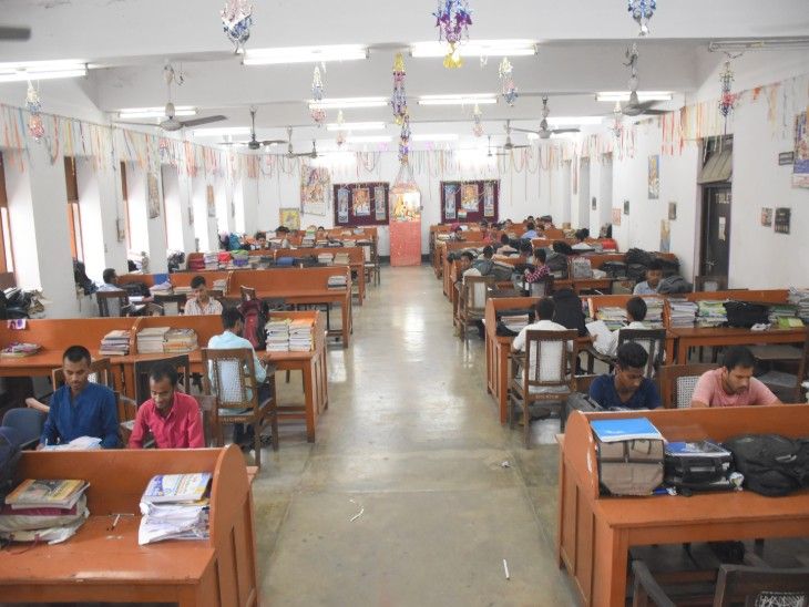 Muzaffarpur Central library study center such a career point