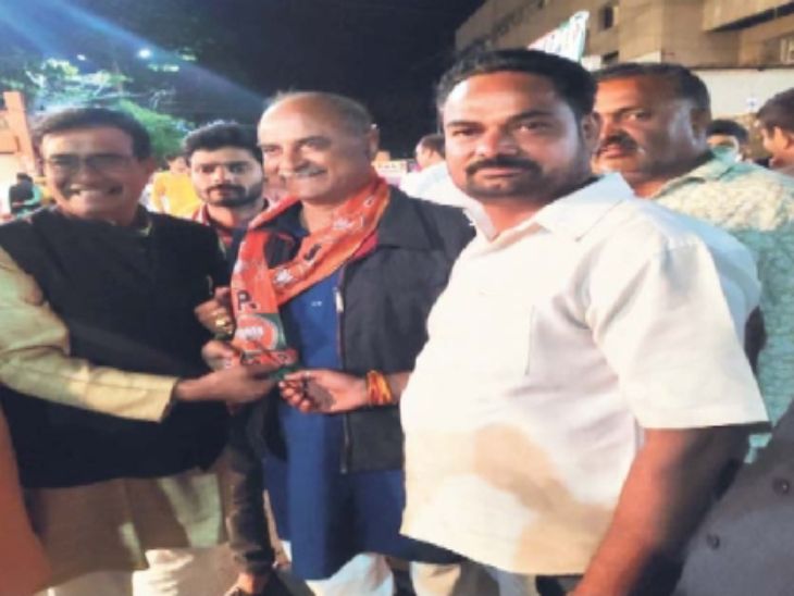 40 years later, the Kalukheda family is wearing saffron and then BJP