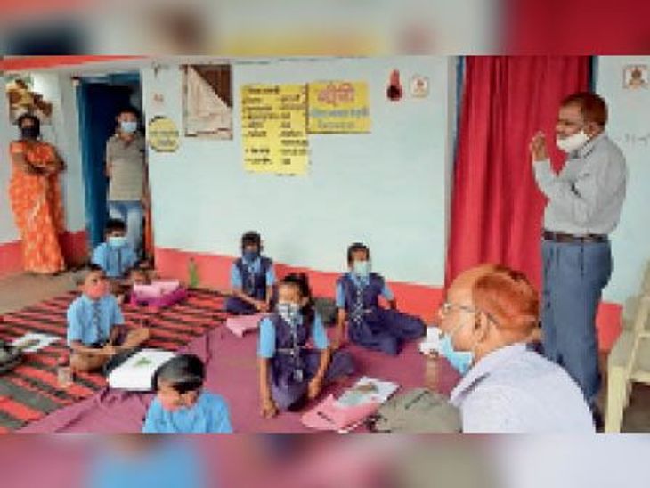 DEO will be responsible for spreading infection in schools फैसला