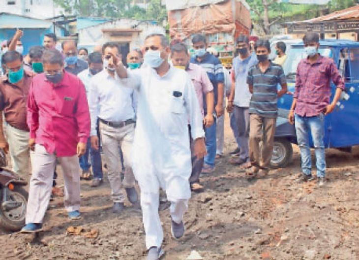 MLA Shailesh, angry at the mess in Shani Chachary, asked to shift the ...