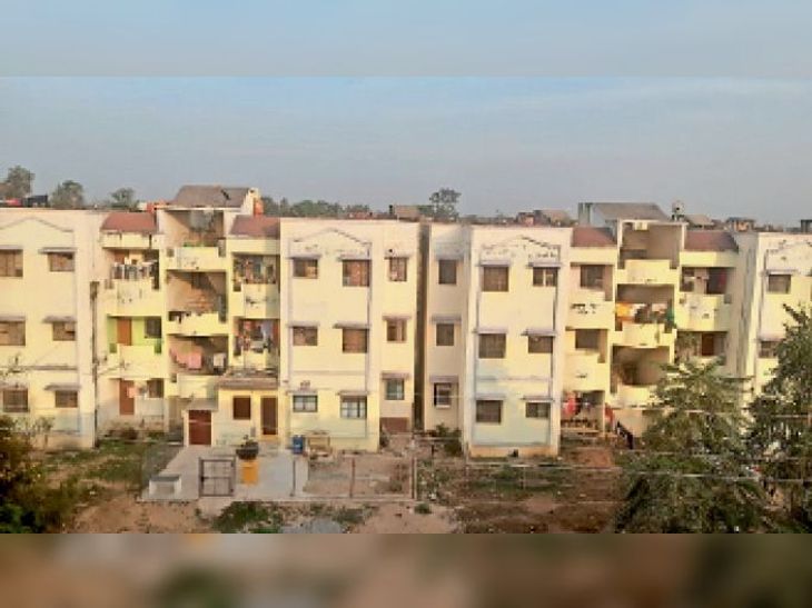 Housing board is fully charged for water and maintenance but does not