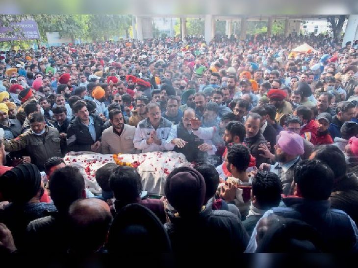 MLA Talwad's wife Meenu dies, merges in Panchatatva