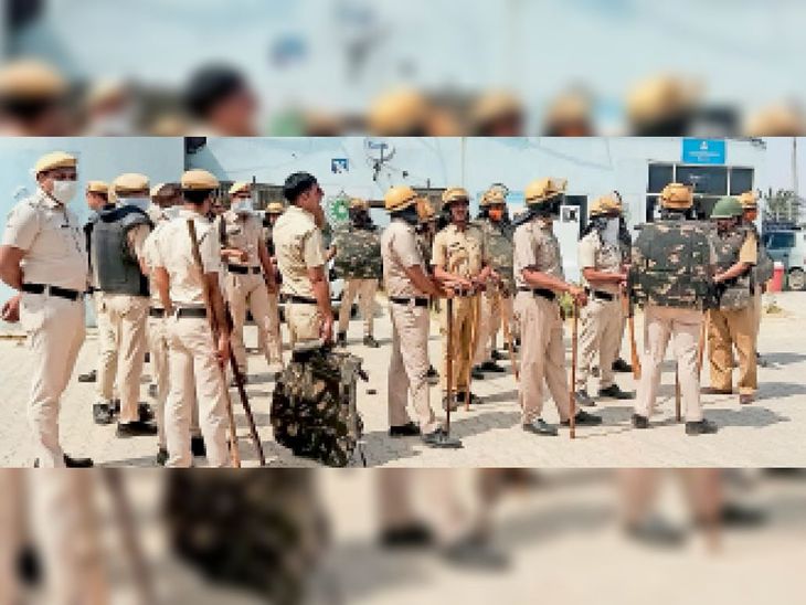 KMP in Police Security to collect toll tax on vehicles, KMP was closed ...
