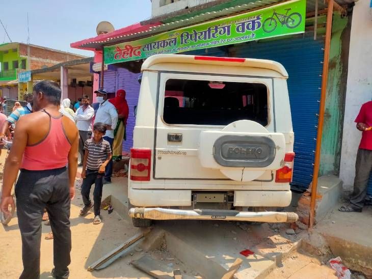Drunken bolero driver went uncontrolled and entered the house on the ...