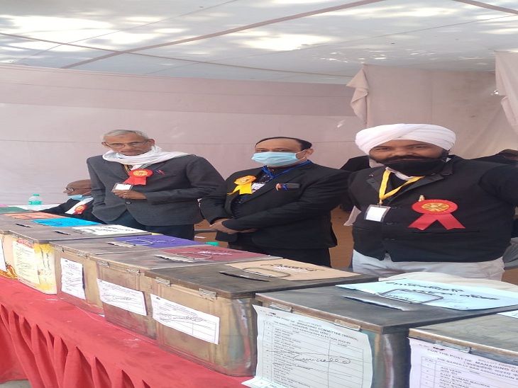 voting-begins-for-bareilly-bar-association-voting-started-amidst-tight