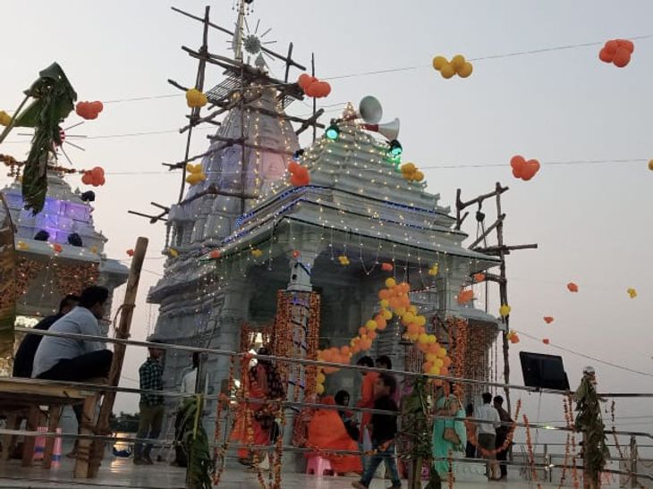 Villagers built a historic temple by calling artisans from outside ...