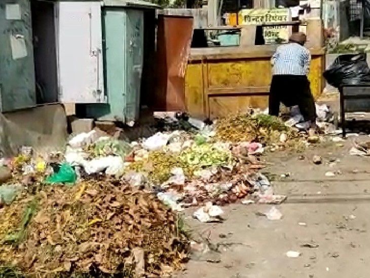 Rajasthan Jaipur Garbage Collection Company Strike Open Depots Rotting ...