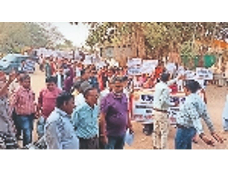 Demonstration on other demands including restoration of old pension ...