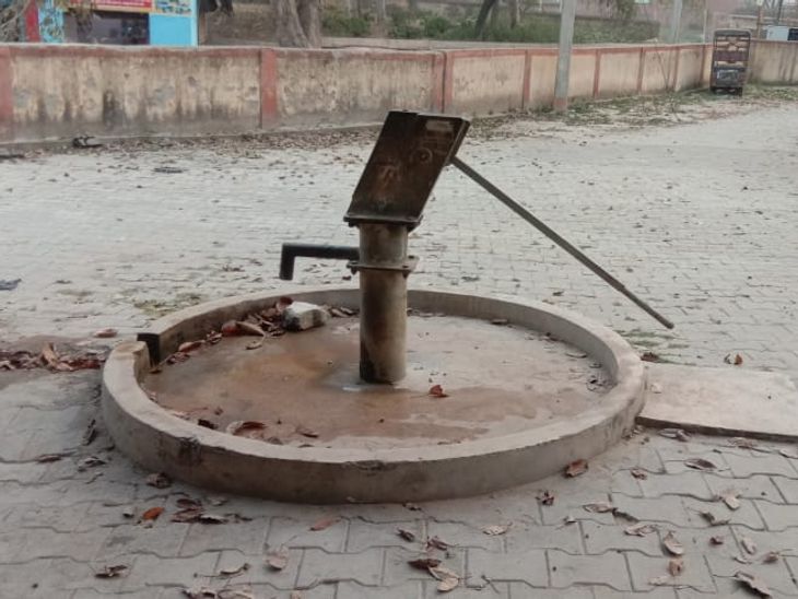 Handpump in India Marka hand pump in Pali police station of Sawajaipur