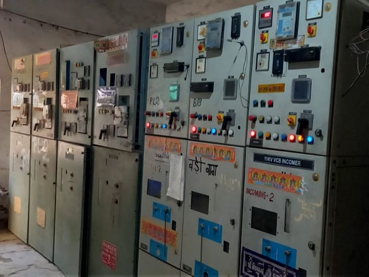 Control room built in 1989 reached the verge of ruin, half the city ...