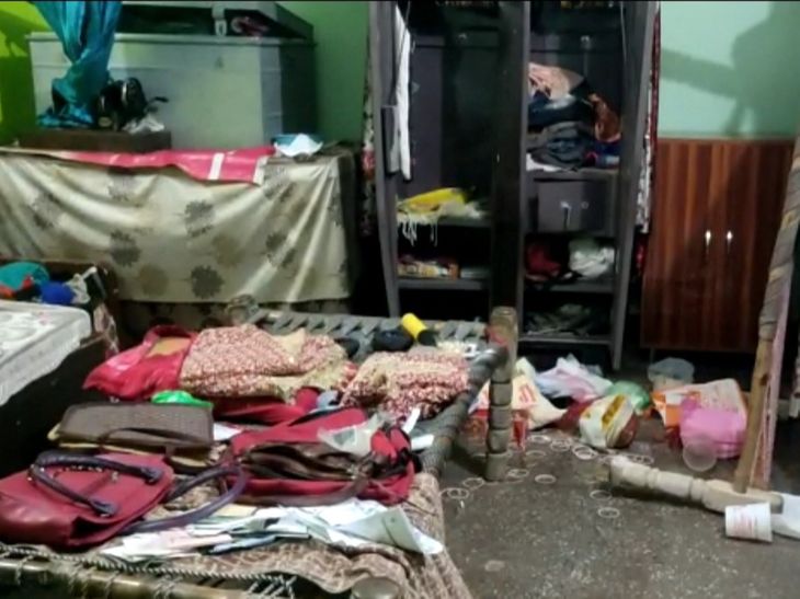 Goods worth lakhs including 50 thousand cash stolen from a closed house ...