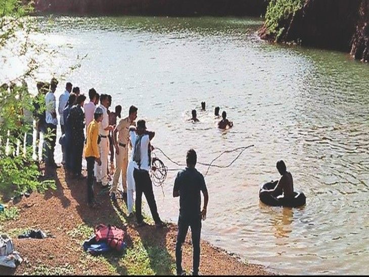 The young man drowned while taking a bath in the pit made of mine, the ...