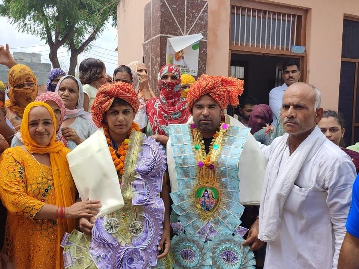 First world champion reached Amit Panghal house in rohtak