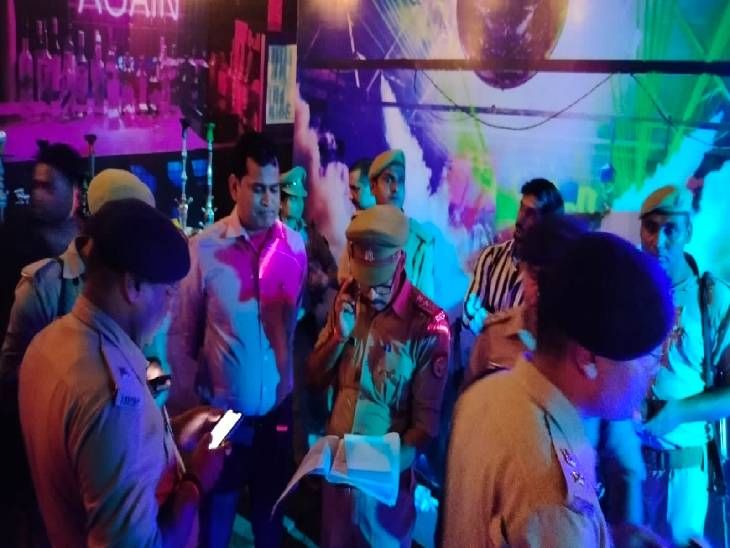 Raid on illegal hookah bar in Greater Noida ,Hookah bar was running