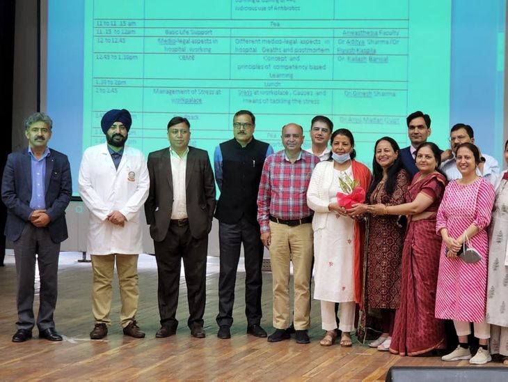 Induction course for students in IGMC IGMC में स्टूडेंट्स के लिए