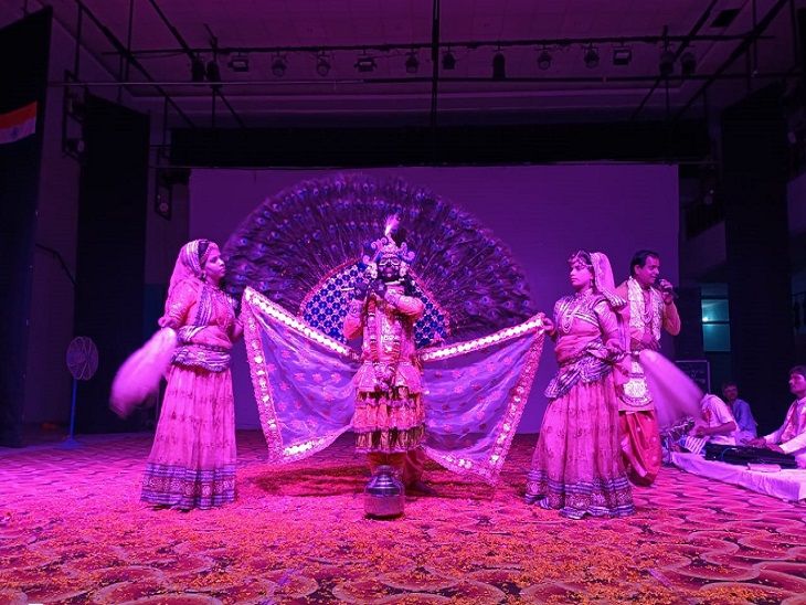 Artists of Ras Rang Mandal who came from Vrindavan gave a presentation ...