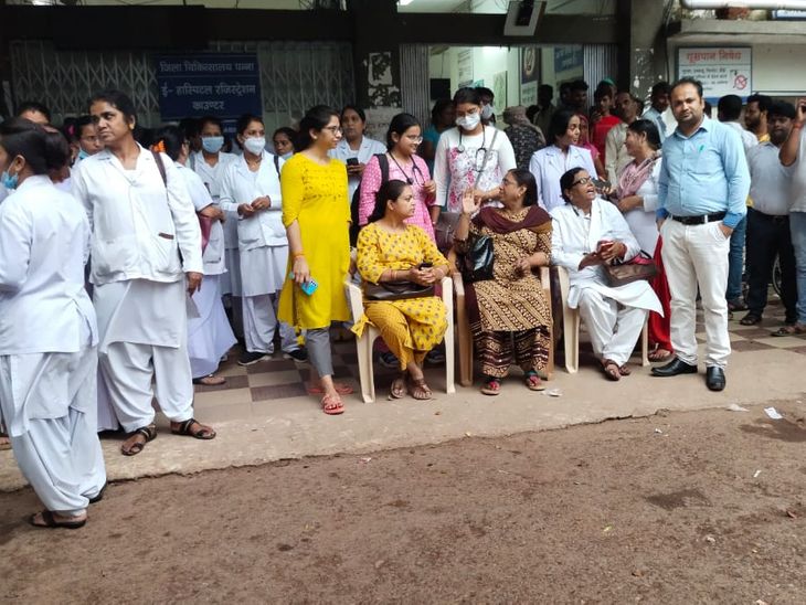 Health services stalled, protest against case filed against 5 doctors ...