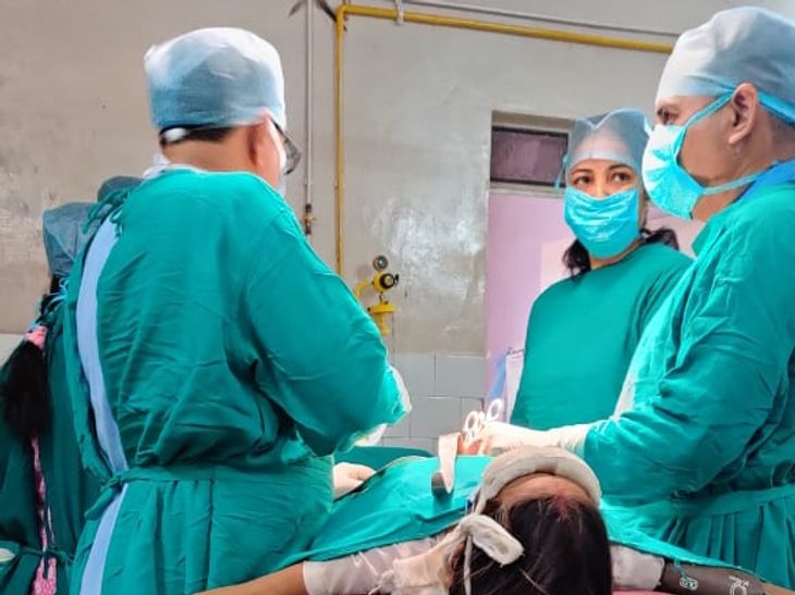 Cancerous lump removed from the ovary of a woman troubled by pain ...