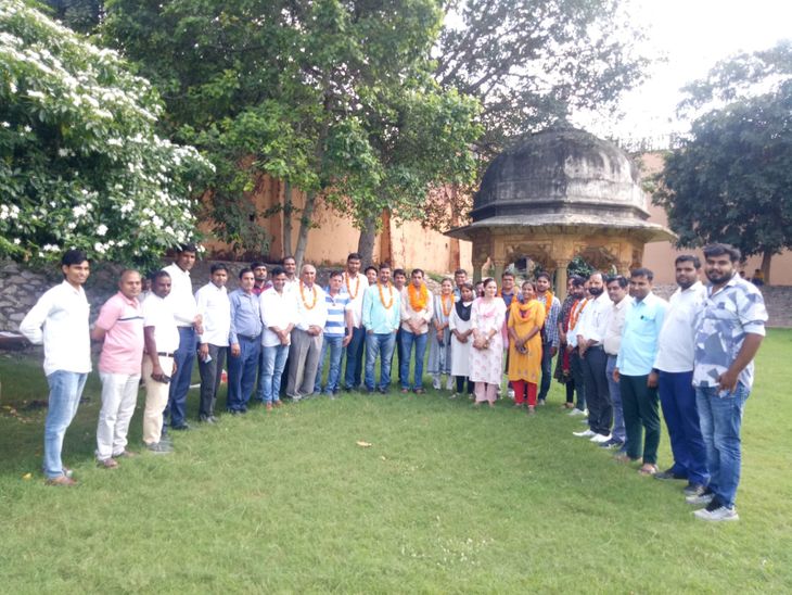 Elections for the new executive, Ramphul Gurjar became the president ...