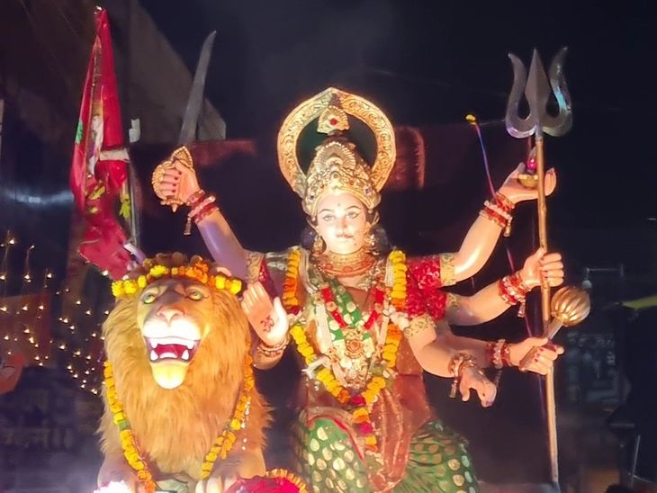 Mata Rani's procession came out with pomp, immersion in Wainganga river ...