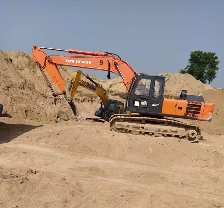 Raid on Ajnar sand mine of Bhind, holding 2 Poklen machines, 2 trucks ...