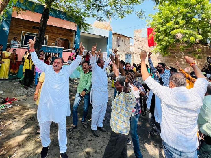 Dhar-Mhow MP celebrated Padwa festival in his home village Lunhera ...