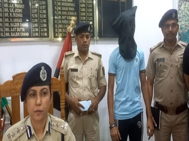 Nephew along with his own friend asked for extortion from uncle