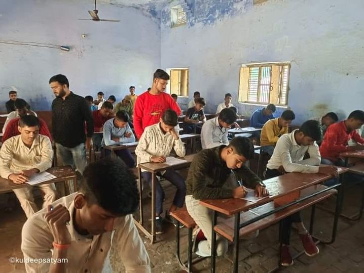 300 students appeared in Ganga Prasad Mishri Lal Inter College Kaudia