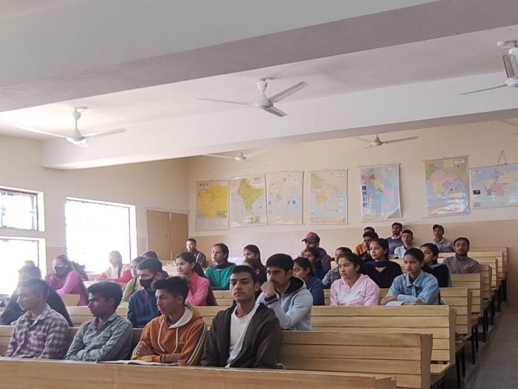 Swearing-in ceremony at SCA Narla College Mandi, Raksha President and ...