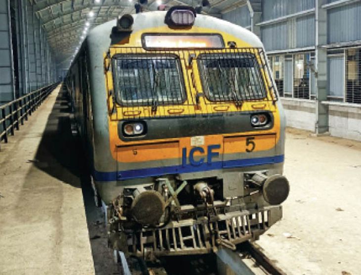 Overhauling of MEMU trains started for the first time at Nishatpura ...