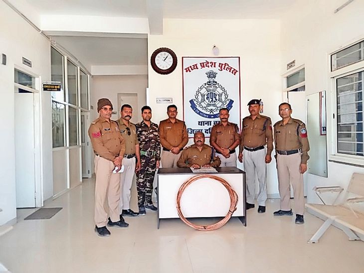 The thief was walking with his neck bent when he got hurt by falling ...