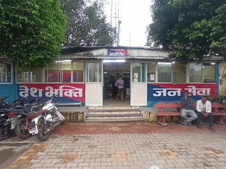 There was talk of giving money through 9 cheques, later they also took ...